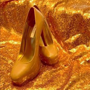 Simply Vera- Vera Wang Blush Heels
